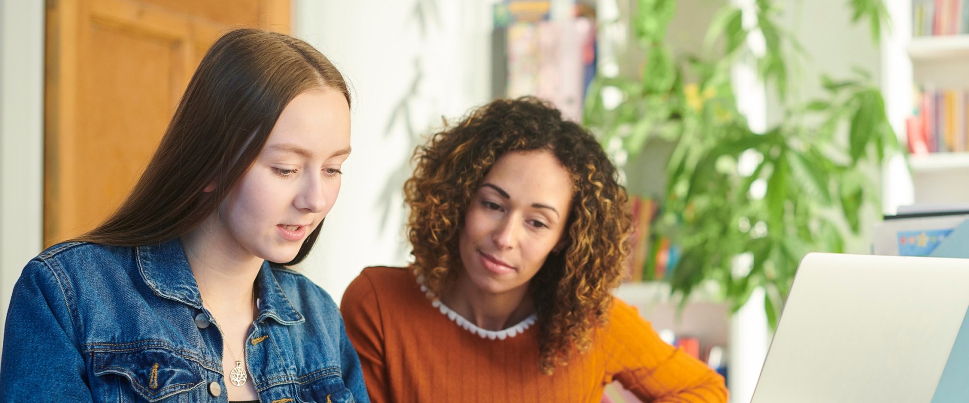 Group Tutoring Sessions for IB Courses: Benefits and Advantages